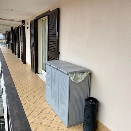 Appartamento Casa Crispino Mansarda N3 Per 3 Persone Frattaminore Buitenkant foto